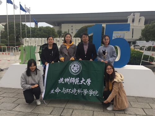 图一 校团委老师与bl韩漫
参赛师生