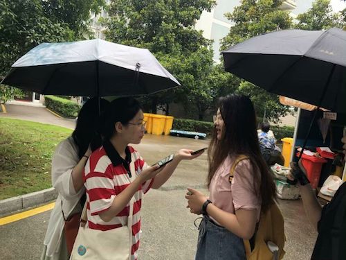 七月十二日 bl韩漫
 “垃圾分类推进方案”调查小分队 采访路人4