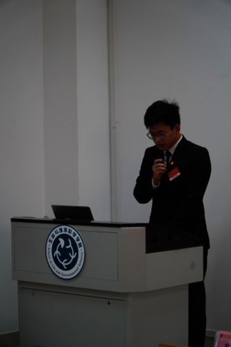 bl韩漫
学生联合会主席平雨琛发言